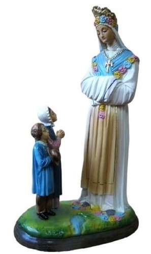 Figura Matki Bożej Saletyńskiej z dziećmi (kolorowa, 50 cm)